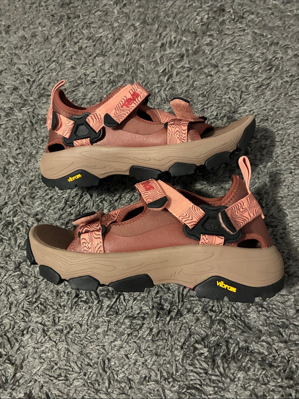 Teva maroon sandals